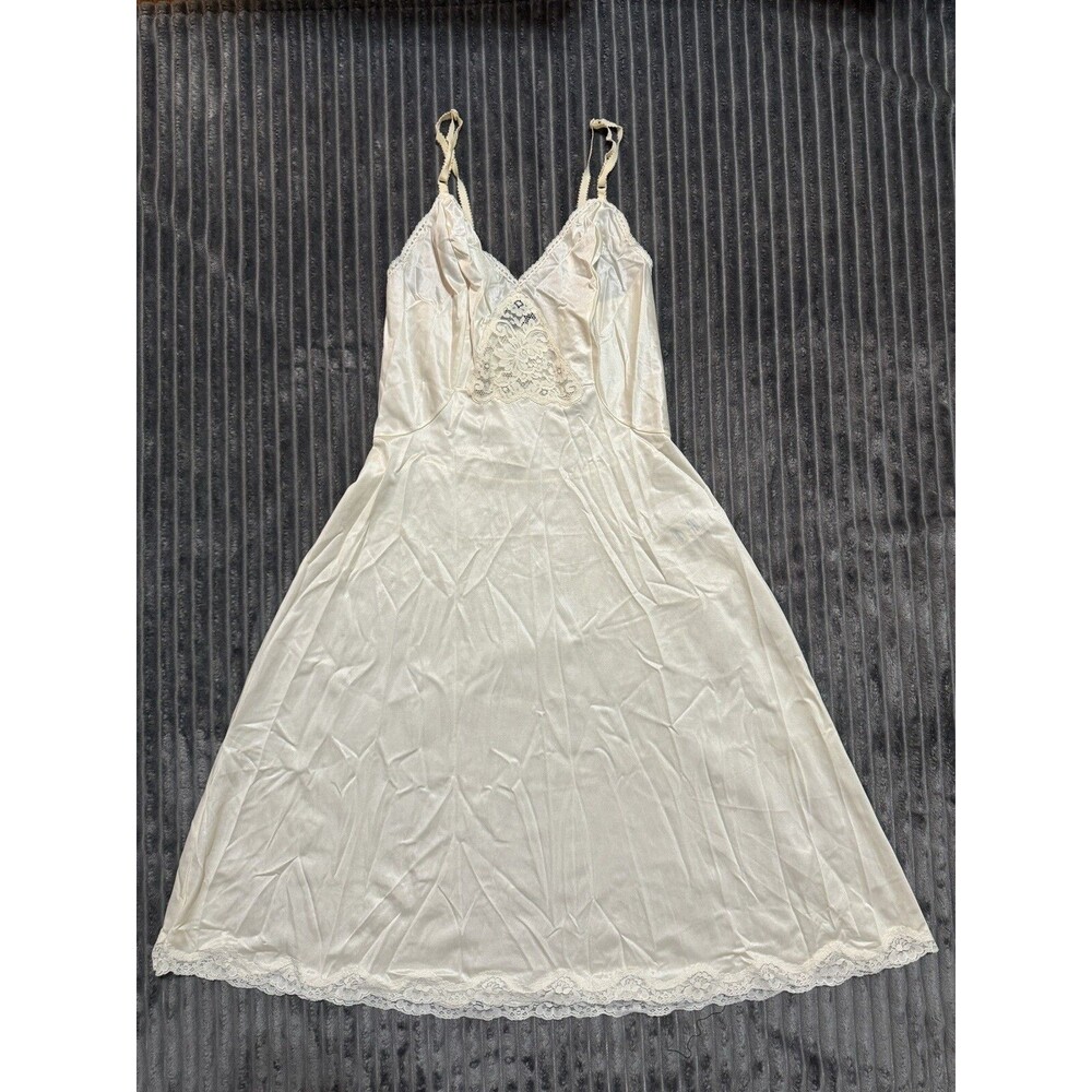 Sears The Doesnt Slip Nylon 82304 Full Slip Night Dress Size 34 Anti Cling